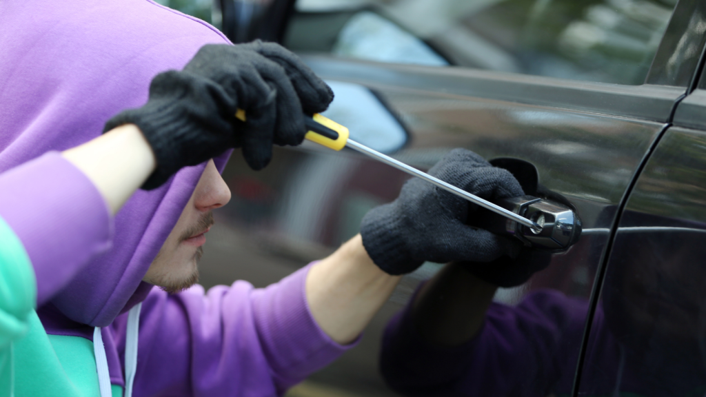 פריצת רכבים